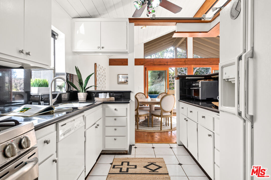 4450 Alla Road Los Angeles, CA 90066 - Photo 21 of 46