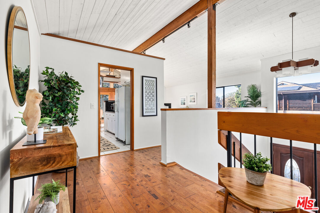 4450 Alla Road Los Angeles, CA 90066 - Photo 23 of 46