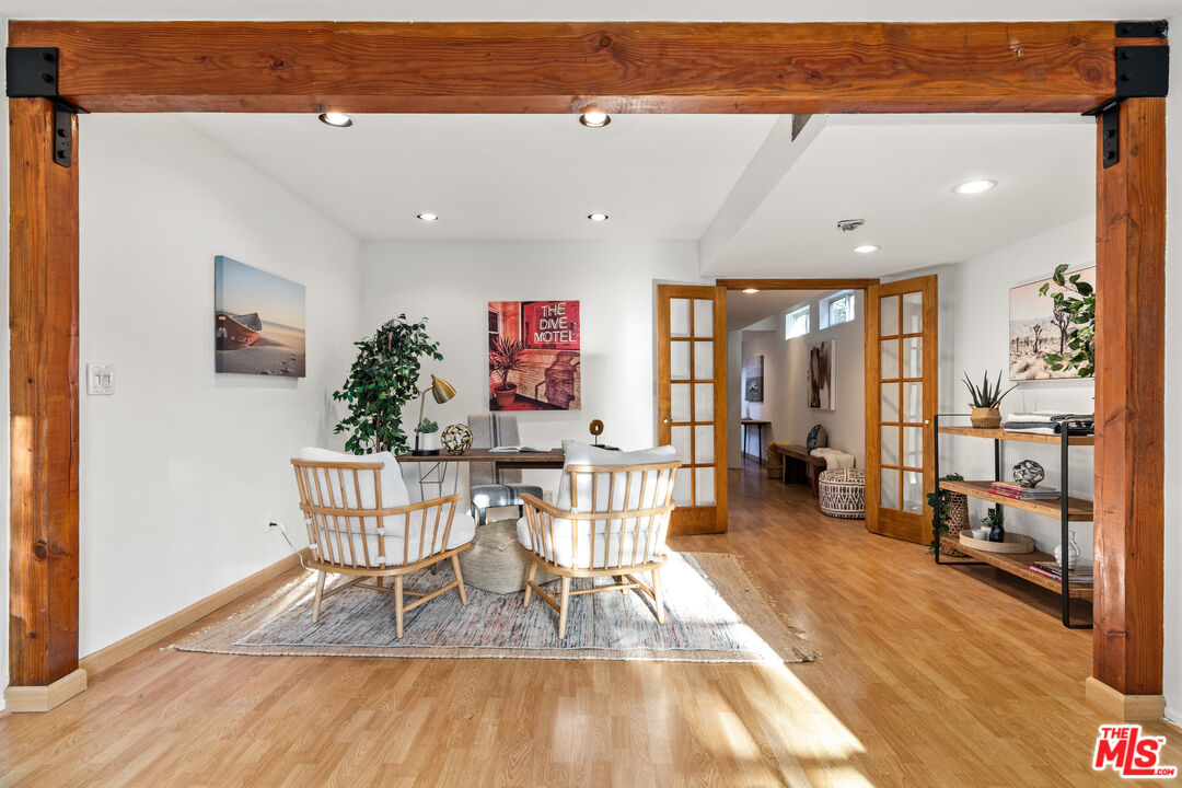 4450 Alla Road Los Angeles, CA 90066 - Photo 4 of 46