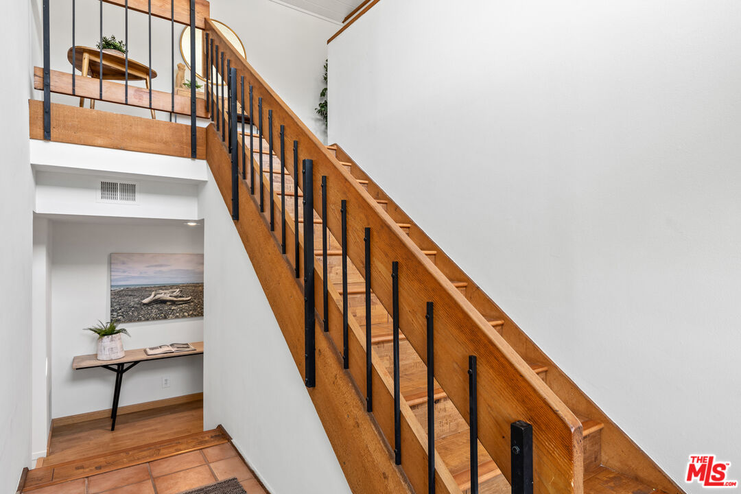 4450 Alla Road Los Angeles, CA 90066 - Photo 7 of 46