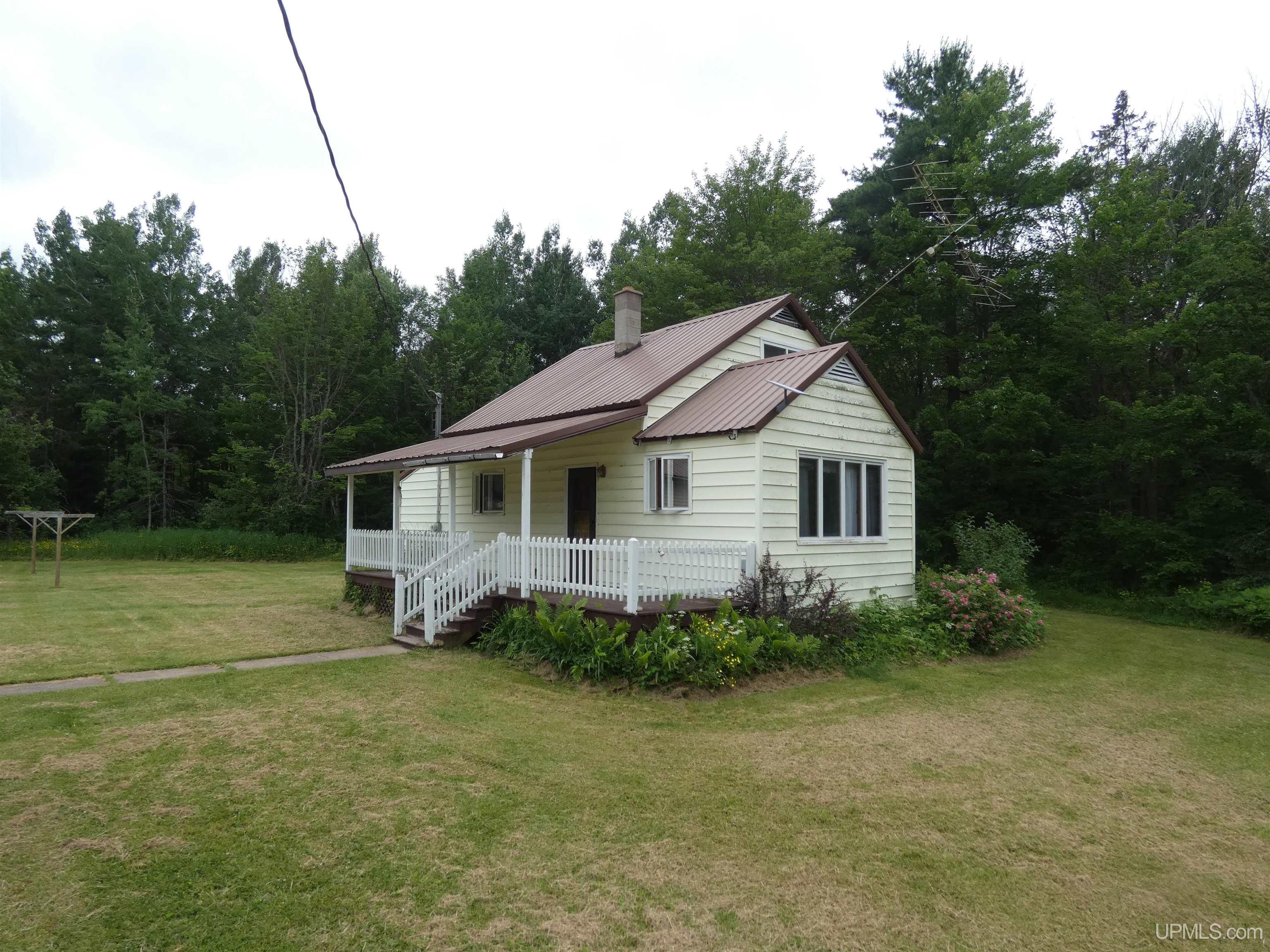 14753 1 Mile Road Bruce Crossing, MI 49912 - Photo 4 of 37