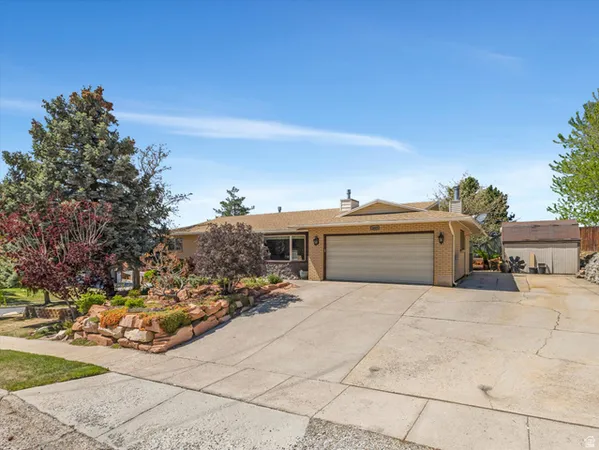 $735,000 | 1969 East Falcon Hurst Court, Sandy, UT 84092