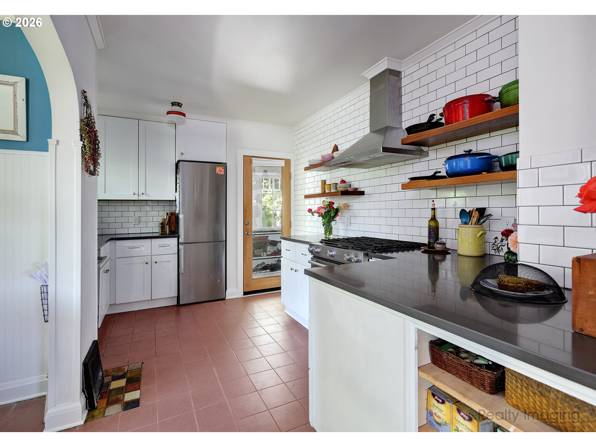 7523 Southeast Washington Street Portland, OR 97215 - Photo 9 of 41