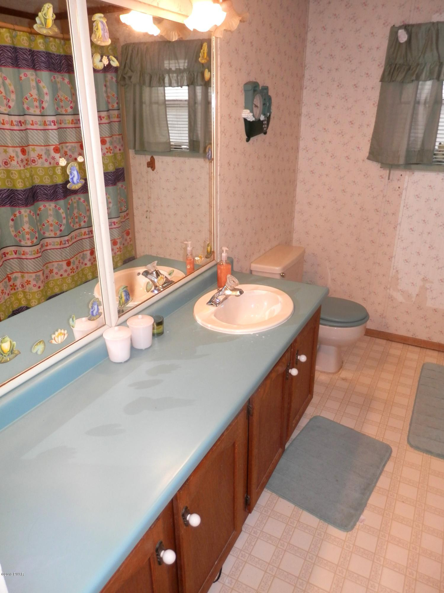135 Prompton Road Honesdale, PA 18431 - Photo 25 of 37 FULL BATH
