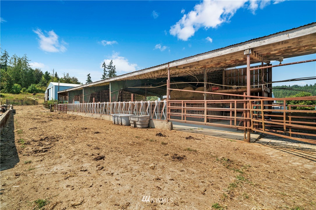 2556 Lincoln Creek Road Rochester, WA 98579 - Photo 3 of 25