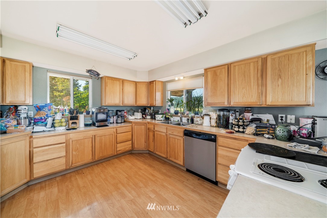 2556 Lincoln Creek Road Rochester, WA 98579 - Photo 8 of 25