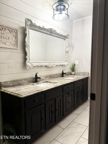 $649,900 | 136 McClellan Road, Madisonville, TN 37354