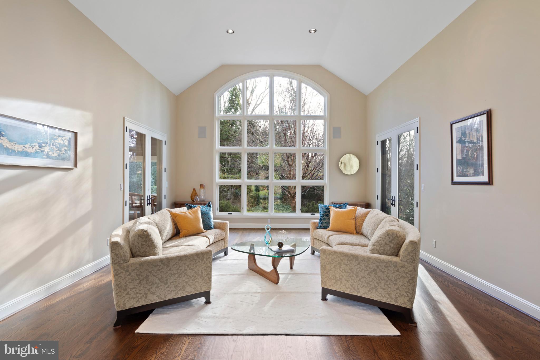 1552 Mt Pleasant Road Villanova, PA 19085 - Photo 4 of 86 Living Room
