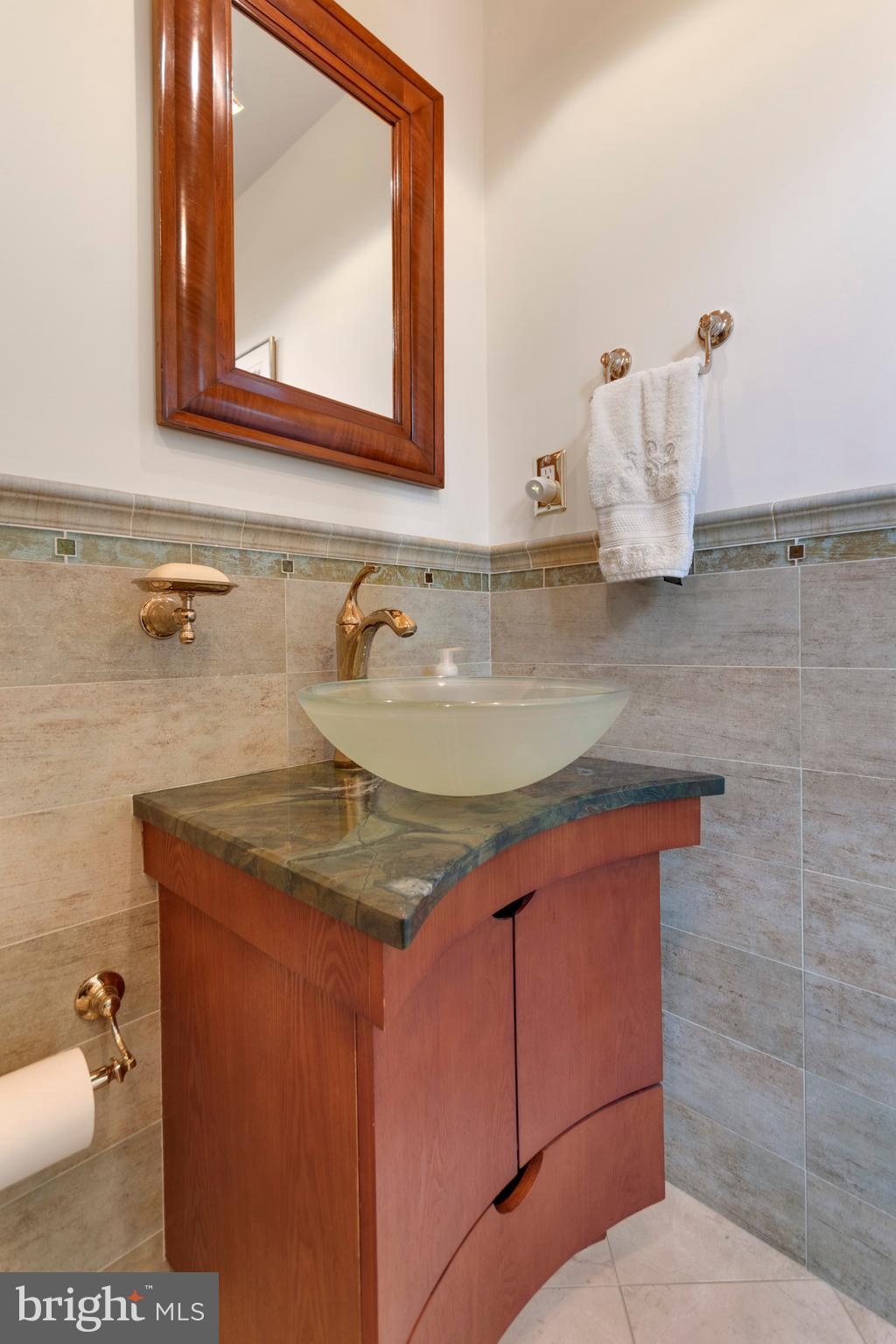 1552 Mt Pleasant Road Villanova, PA 19085 - Photo 31 of 86 powder room