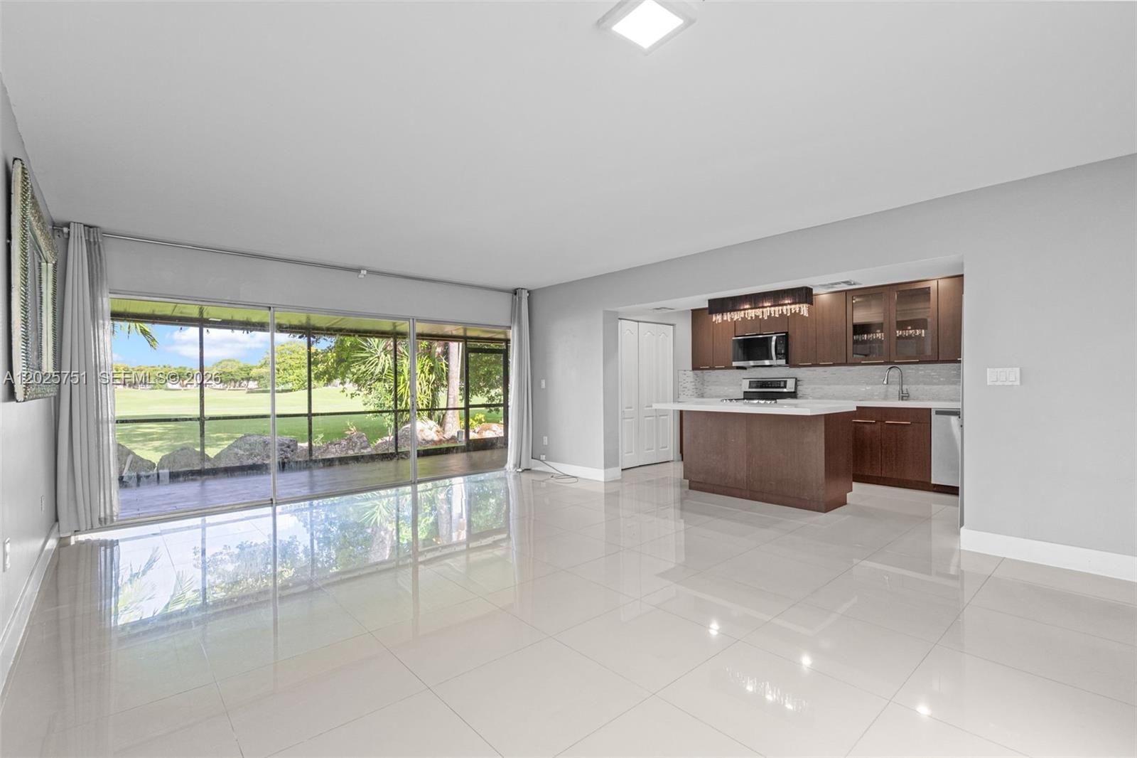 14357 Kendale Lakes Circle Miami, FL 33183 - Photo 22 of 67