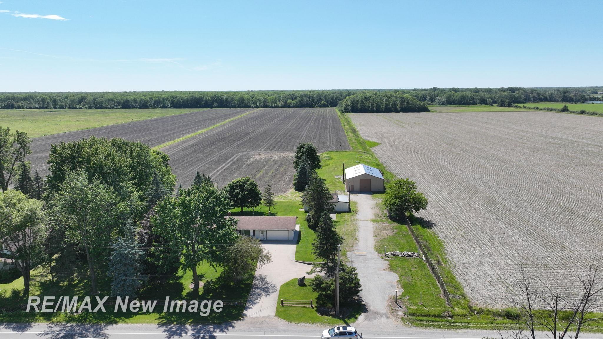 3980 East Road Saginaw, MI 48601 - Photo 2 of 44 50144522-14236566-2fb0-4df7-b5f1-34a913a6bf3b.JPG