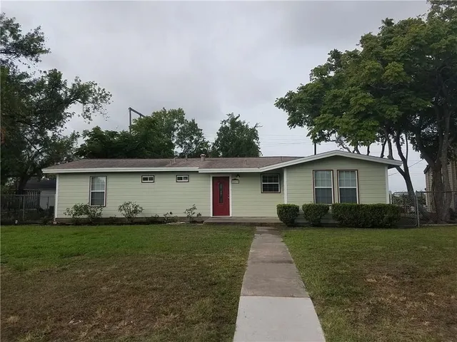 $1,600 | 2653 Oklahoma Avenue, Ingleside, TX 78362