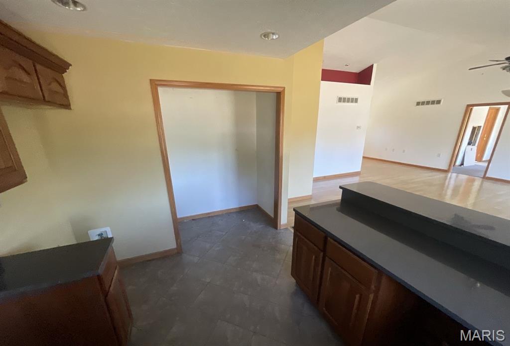 15225 Old State Road Carlyle, IL 62231 - Photo 11 of 28