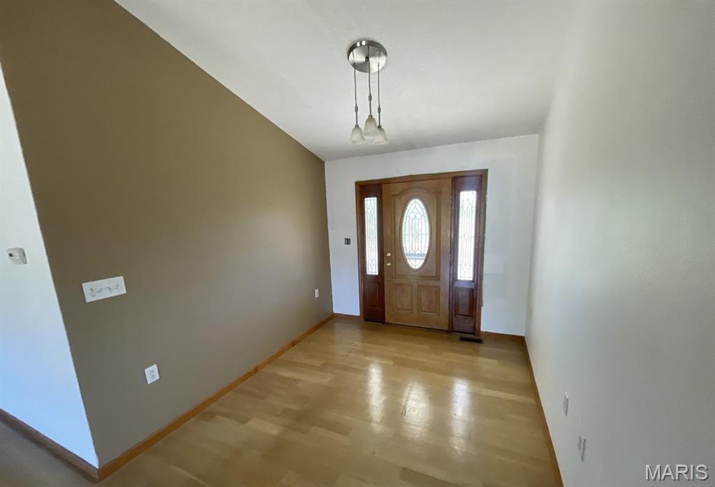 15225 Old State Road Carlyle, IL 62231 - Photo 4 of 28