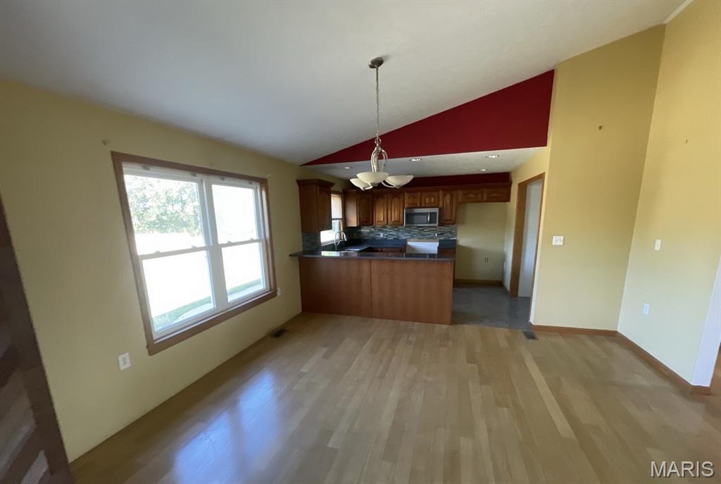 15225 Old State Road Carlyle, IL 62231 - Photo 8 of 28