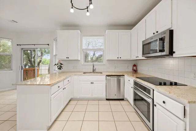 $925,000 | 2732 Cascade Falls Drive, Austin, TX 78738