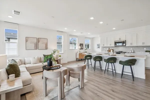 $599,999 | 373 Arc Court, Hayward, CA 94544