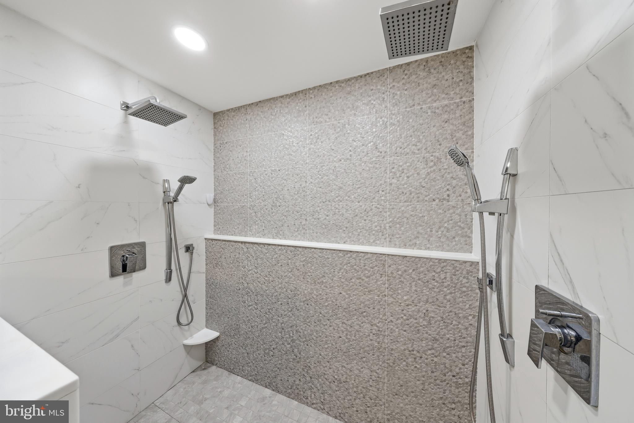 31 Heritage Road Marlton, NJ 08053 - Photo 23 of 36 Primary Bathroom