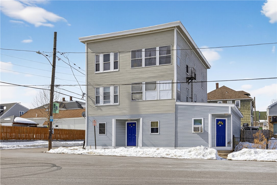 538 Wood Avenue Woonsocket, RI 02895 - Photo 3 of 50