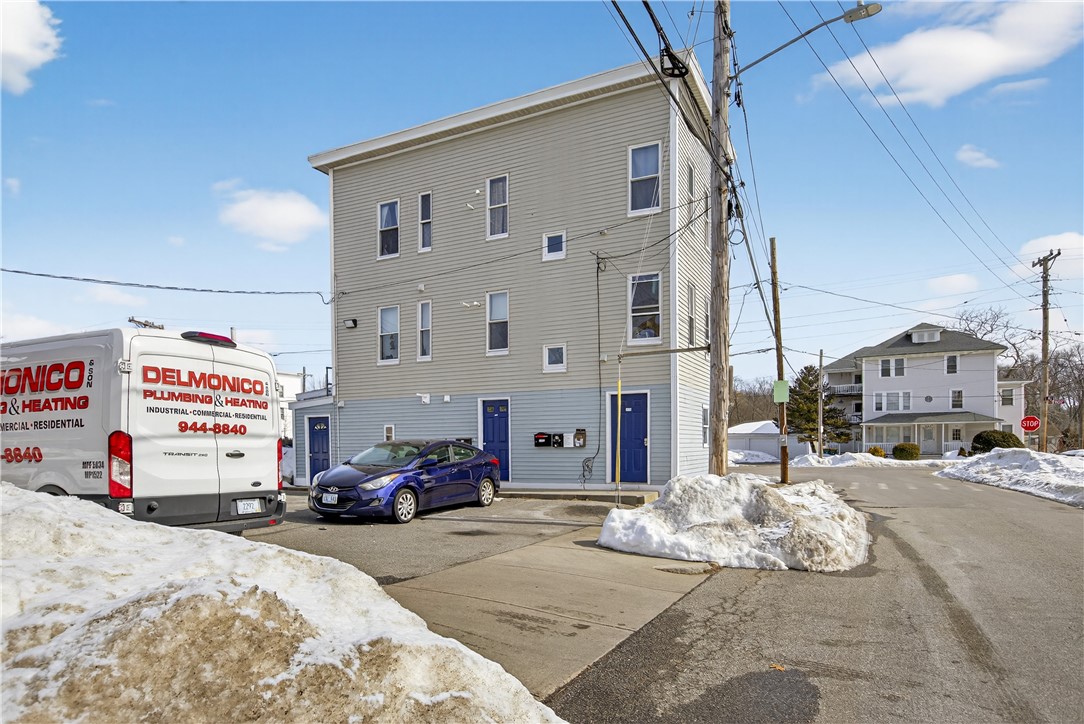 538 Wood Avenue Woonsocket, RI 02895 - Photo 4 of 50