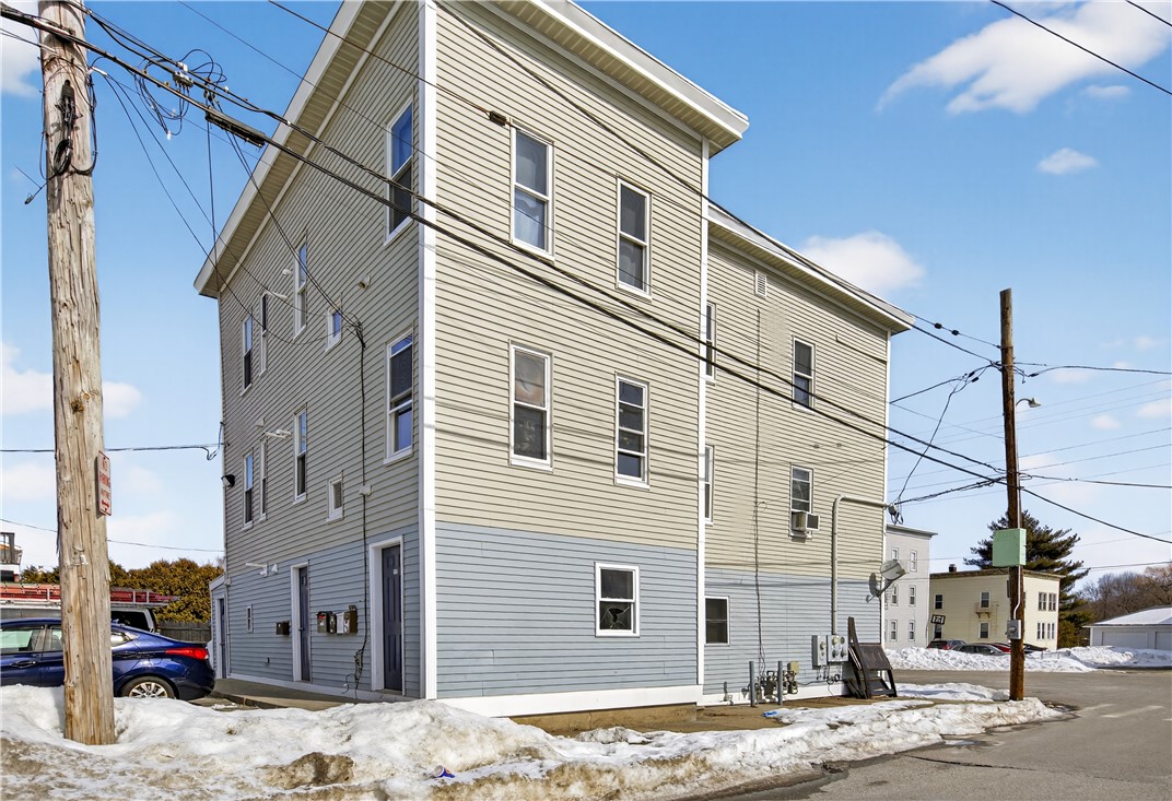 538 Wood Avenue Woonsocket, RI 02895 - Photo 5 of 50