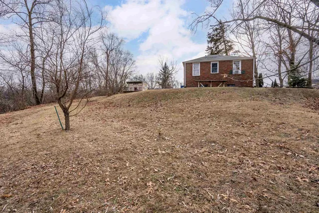 $100,000 | 1 Blue Grass Court, Davenport, IA 52802