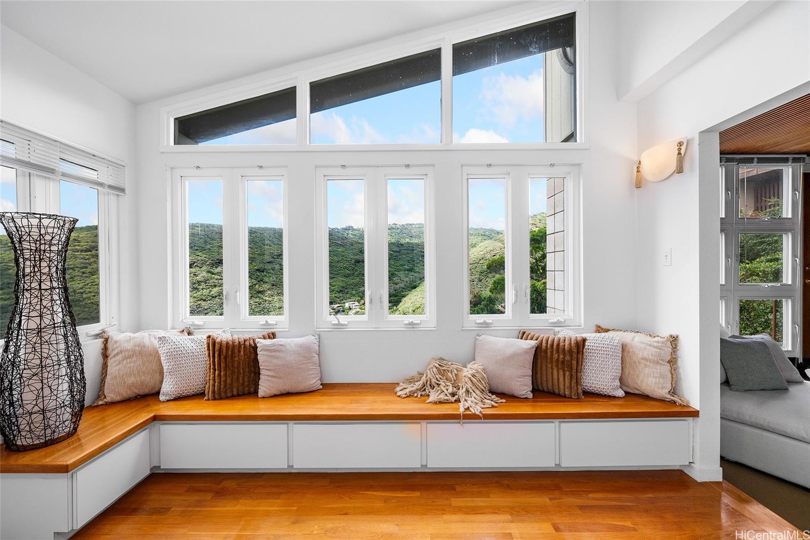 1708 Kumakani Loop Honolulu, HI 96821 - Photo 6 of 25