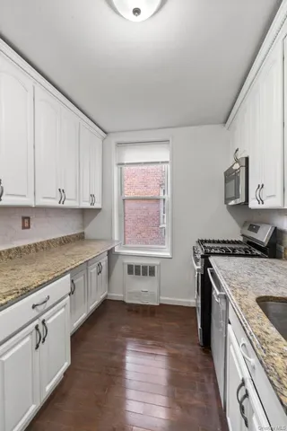 $199,900 | 245 Rumsey Road, Unit 6O, Yonkers, NY 10701