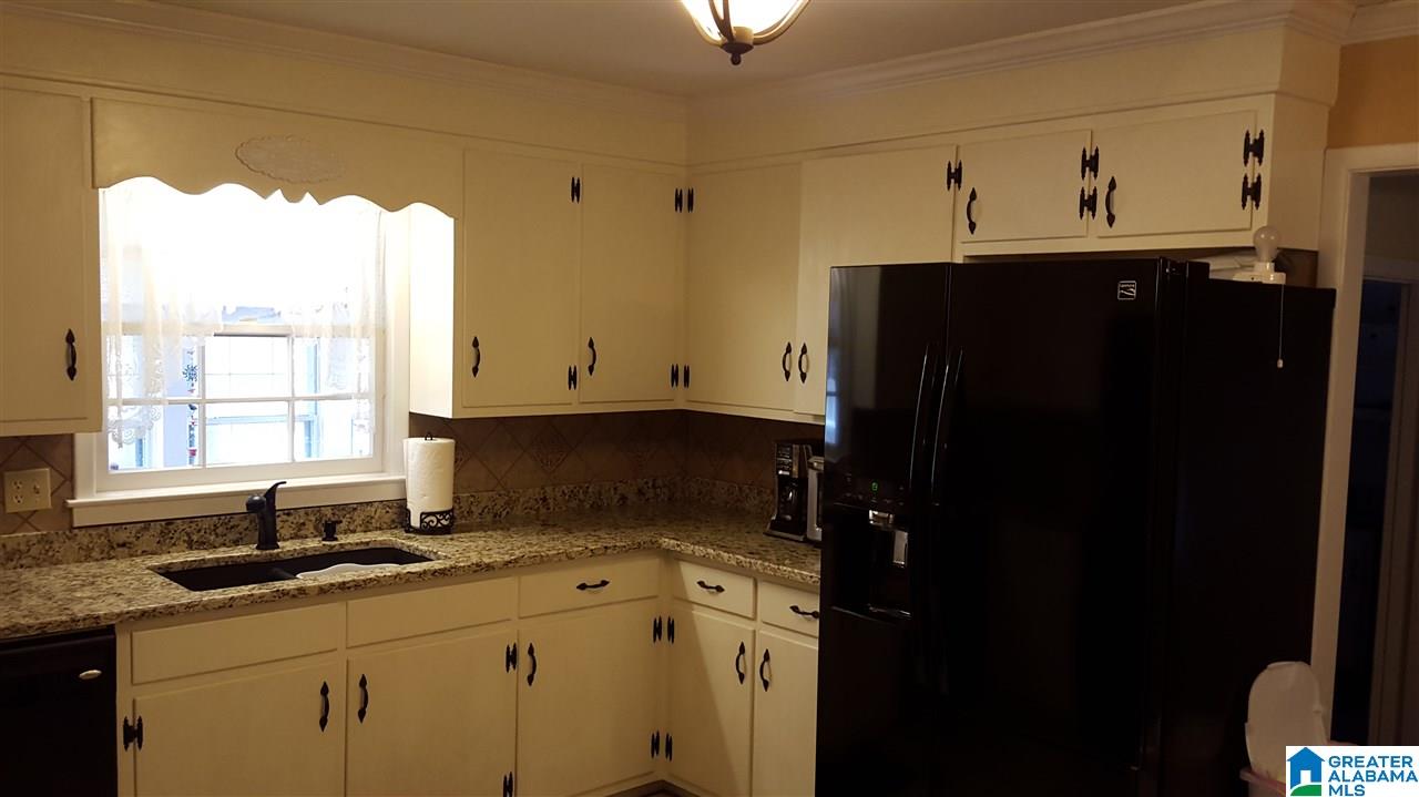 619 Chaffee Street Talladega, AL 35160 - Photo 6 of 35