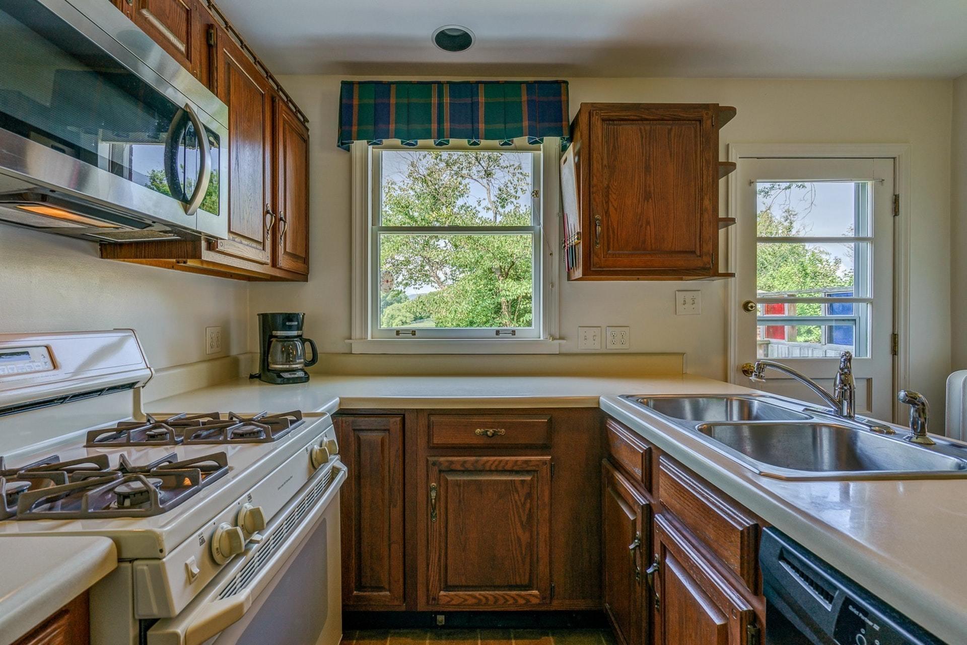 2337 Carter Road Southwest Roanoke, VA 24015 - Photo 16 of 47 012-320494-2337 Carter Road Southwest 12