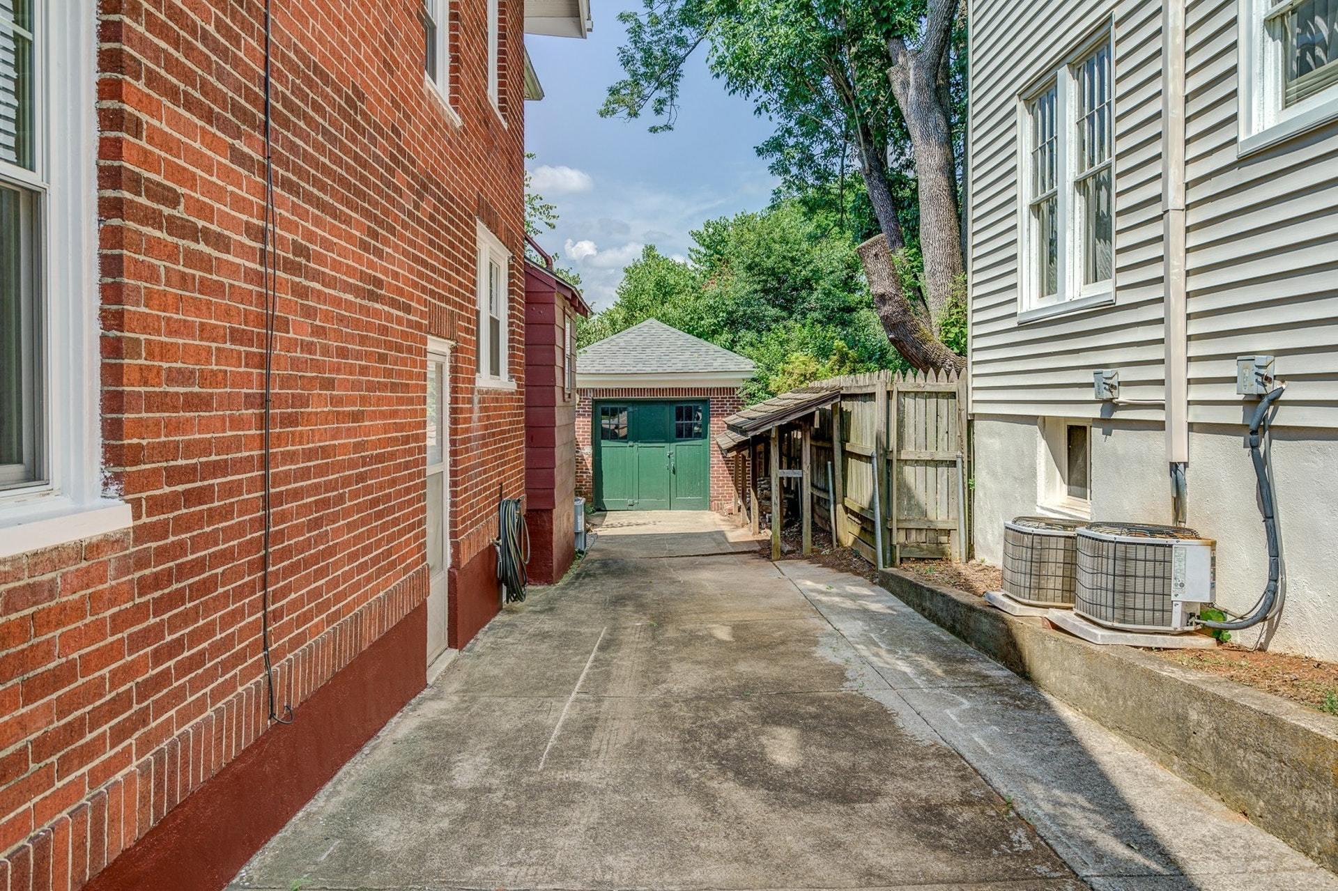 2337 Carter Road Southwest Roanoke, VA 24015 - Photo 41 of 47 037-320494-2337 Carter Road Southwest 37