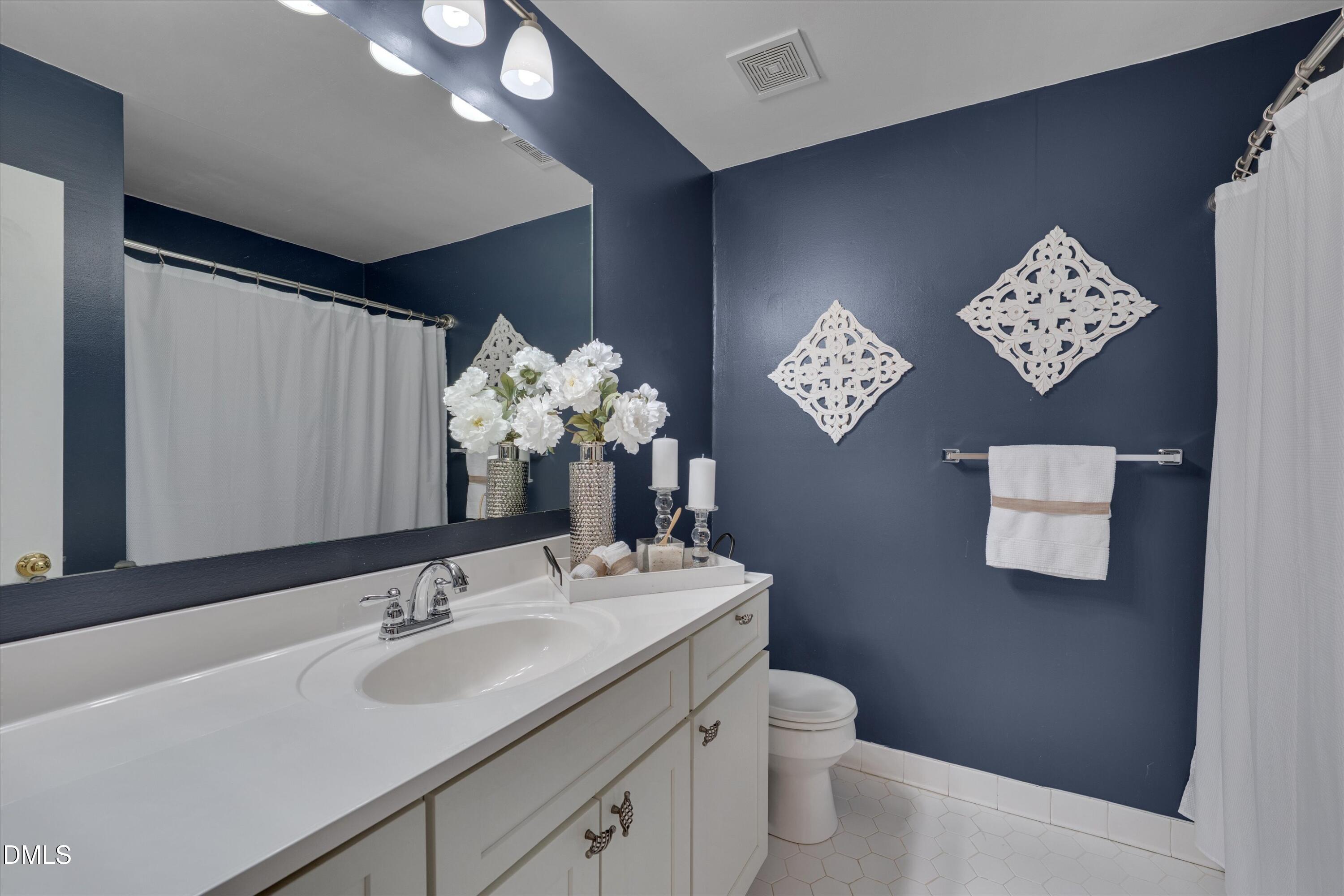 1304 Seaton Road, Unit 2 Durham, NC 27713 - Photo 15 of 19 Full Bath