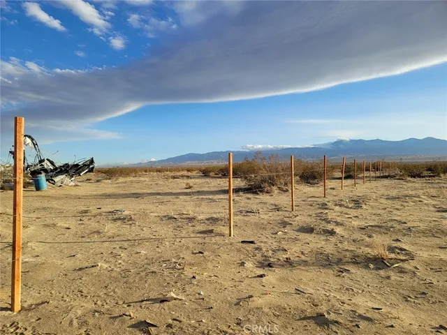 $19,998 | 0 190 St & Avenue, Llano, CA 93544