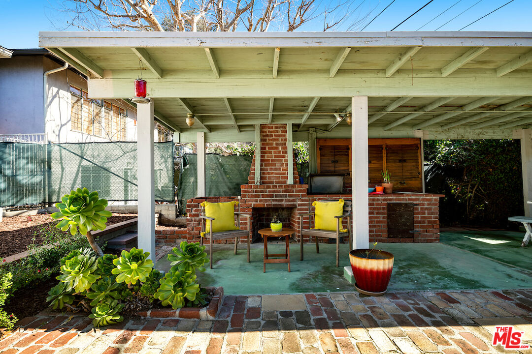1856 Alpha Road Glendale, CA 91208 - Photo 31 of 32 a view of outdoor space yard and porch