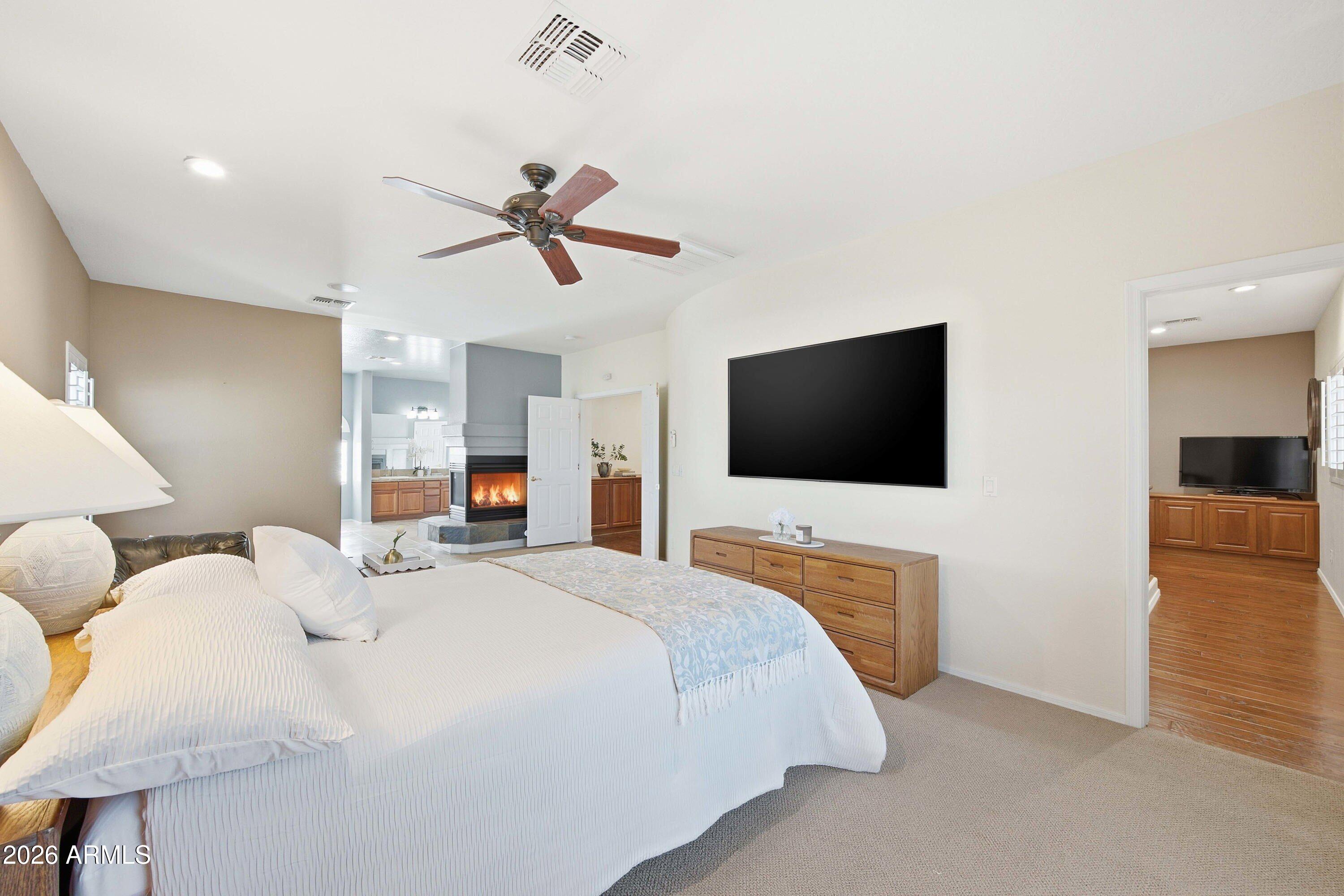 9741 West Black Hill Road Peoria, AZ 85383 - Photo 18 of 43 17-PRIMARY BEDRROM