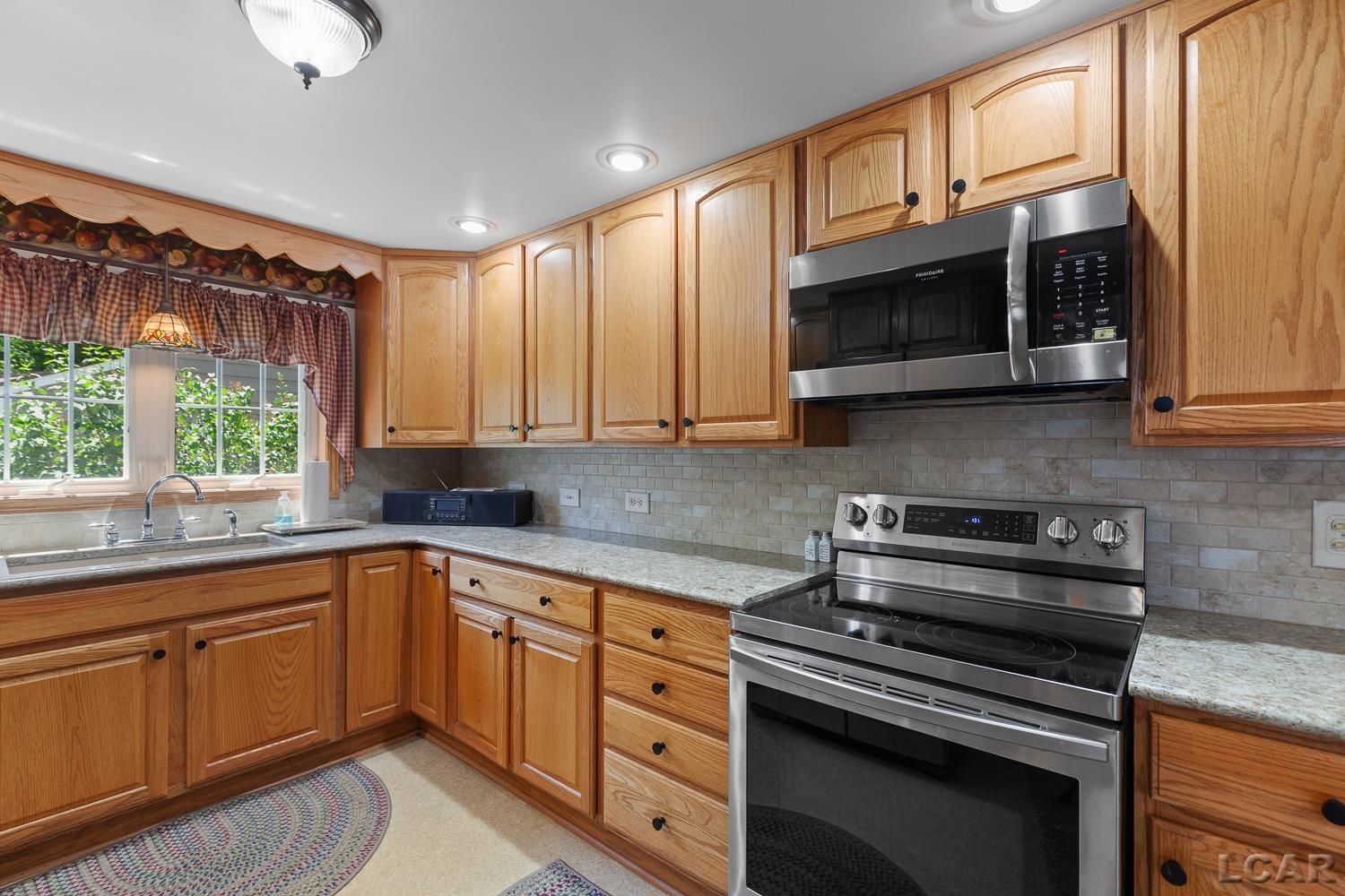 2439 Airport Road Adrian, MI 49221 - Photo 9 of 45
