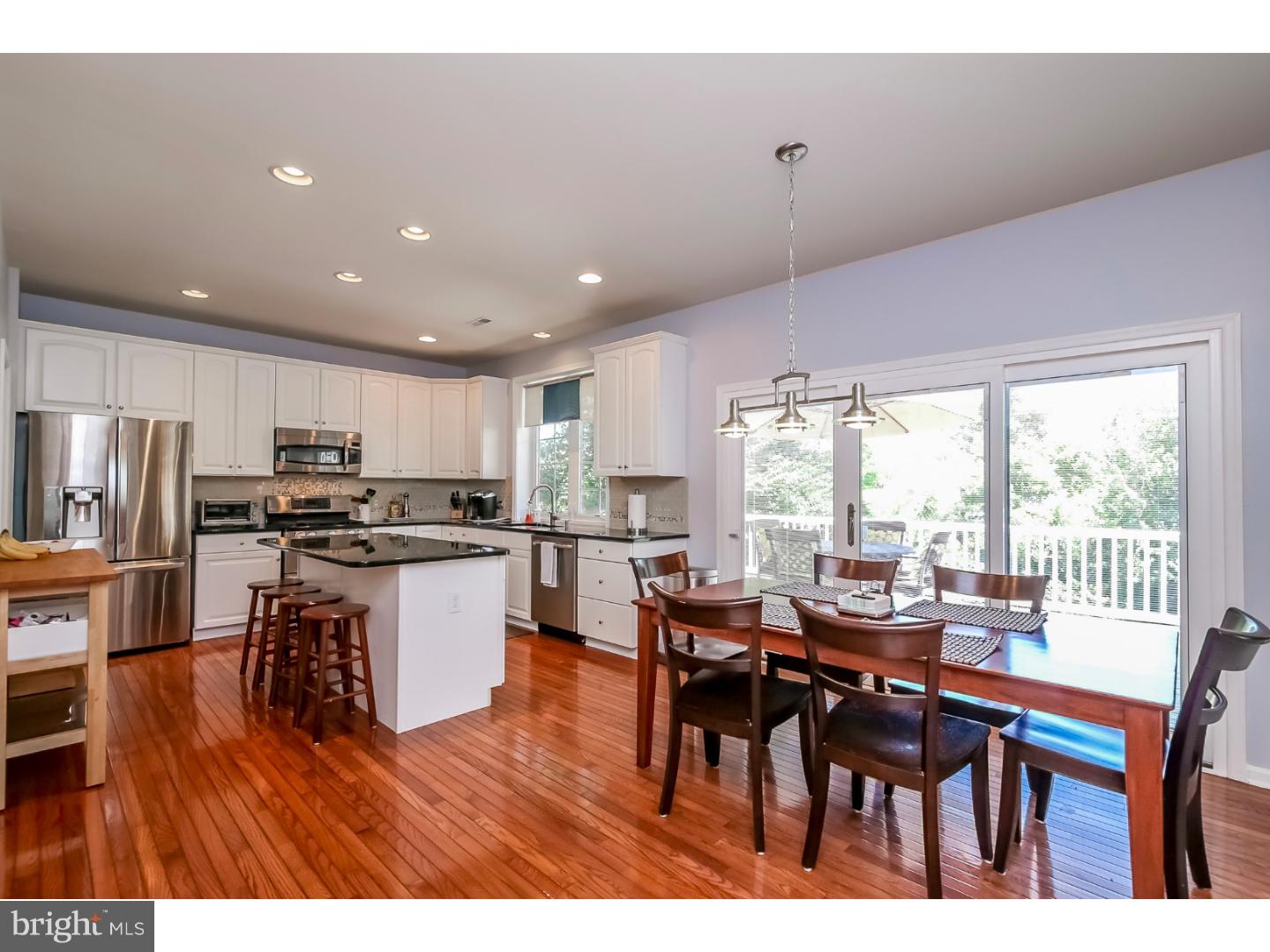 33 Knickerbocker Lane Malvern, PA 19355 - Photo 10 of 25 Kitchen