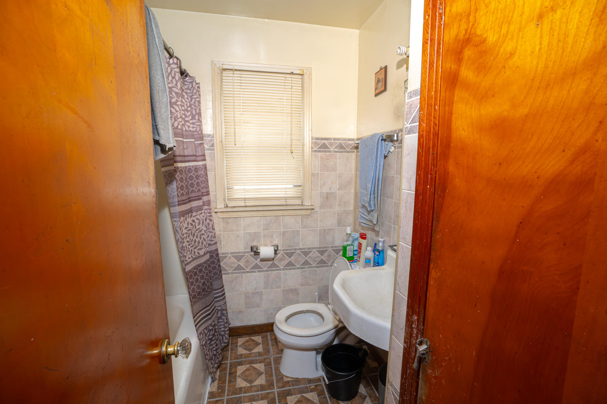 5227 North 60th Street Milwaukee, WI 53218 - Photo 21 of 23 Unit 3 bath room