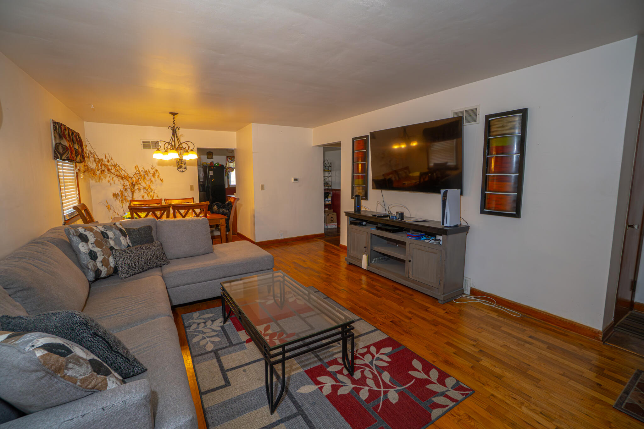 5227 North 60th Street Milwaukee, WI 53218 - Photo 5 of 23 1st Floor living room