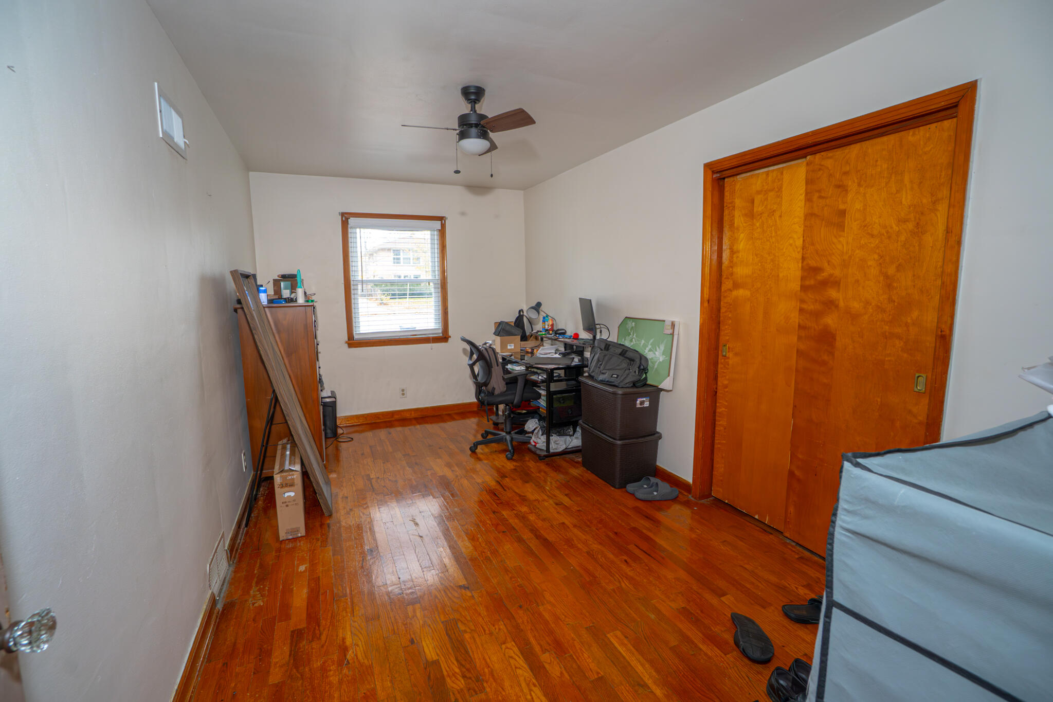 5227 North 60th Street Milwaukee, WI 53218 - Photo 8 of 23 1st floor bed room 1
