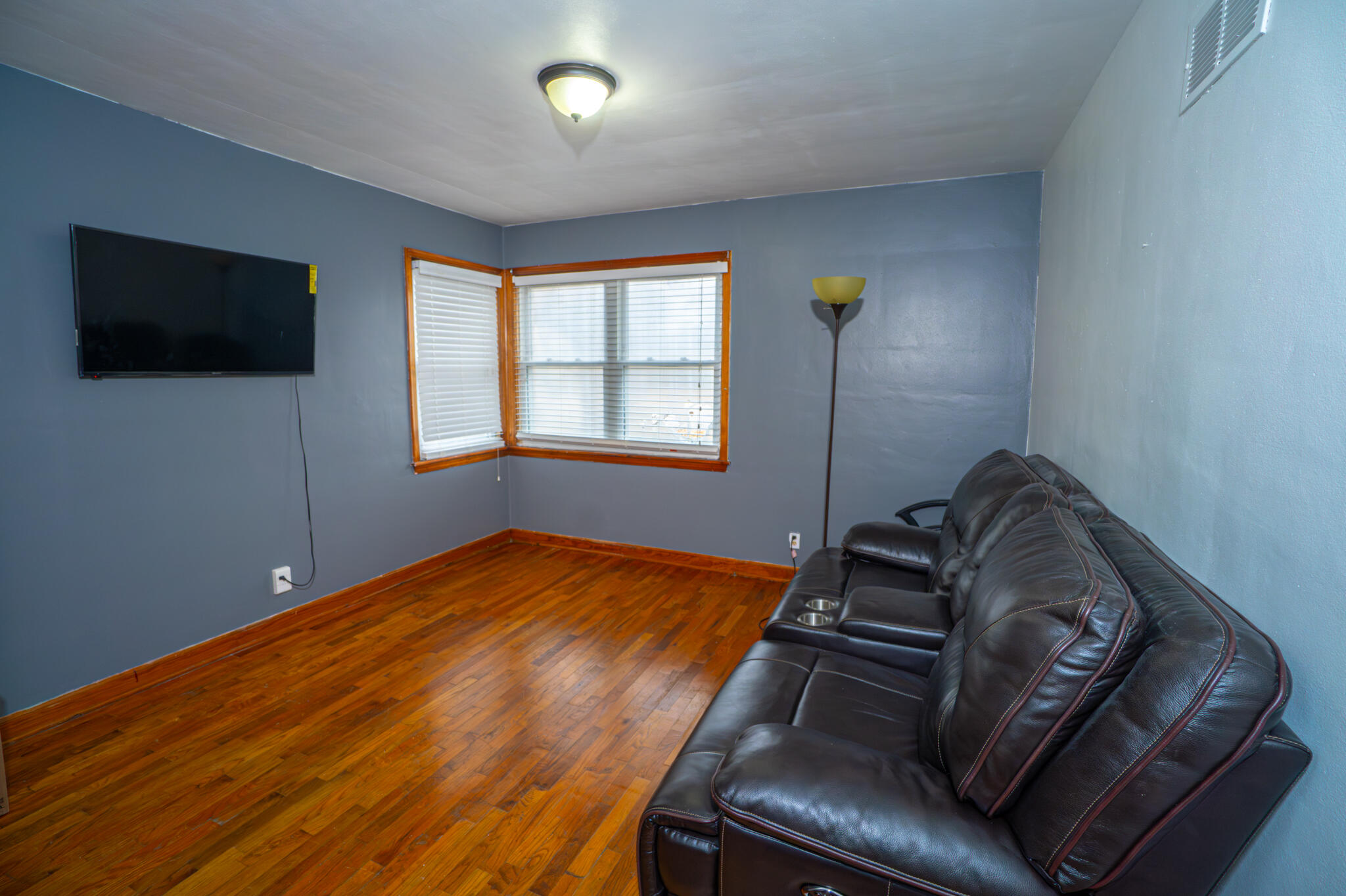 5227 North 60th Street Milwaukee, WI 53218 - Photo 10 of 23 1st floor bed room 3