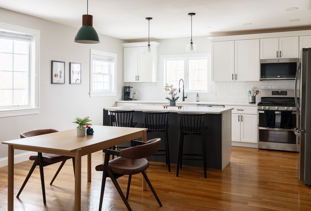 11 Elbridge Lane, Unit 11 Marblehead, MA 01945 - Photo 4 of 14