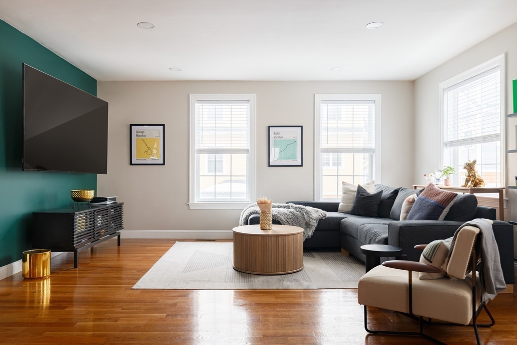 11 Elbridge Lane, Unit 11 Marblehead, MA 01945 - Photo 5 of 14