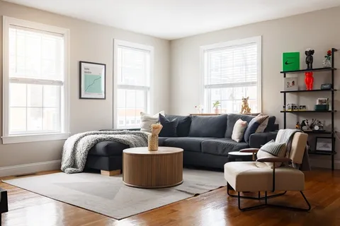 $719,000 | 11 Elbridge Lane, Unit 11, Marblehead, MA 01945