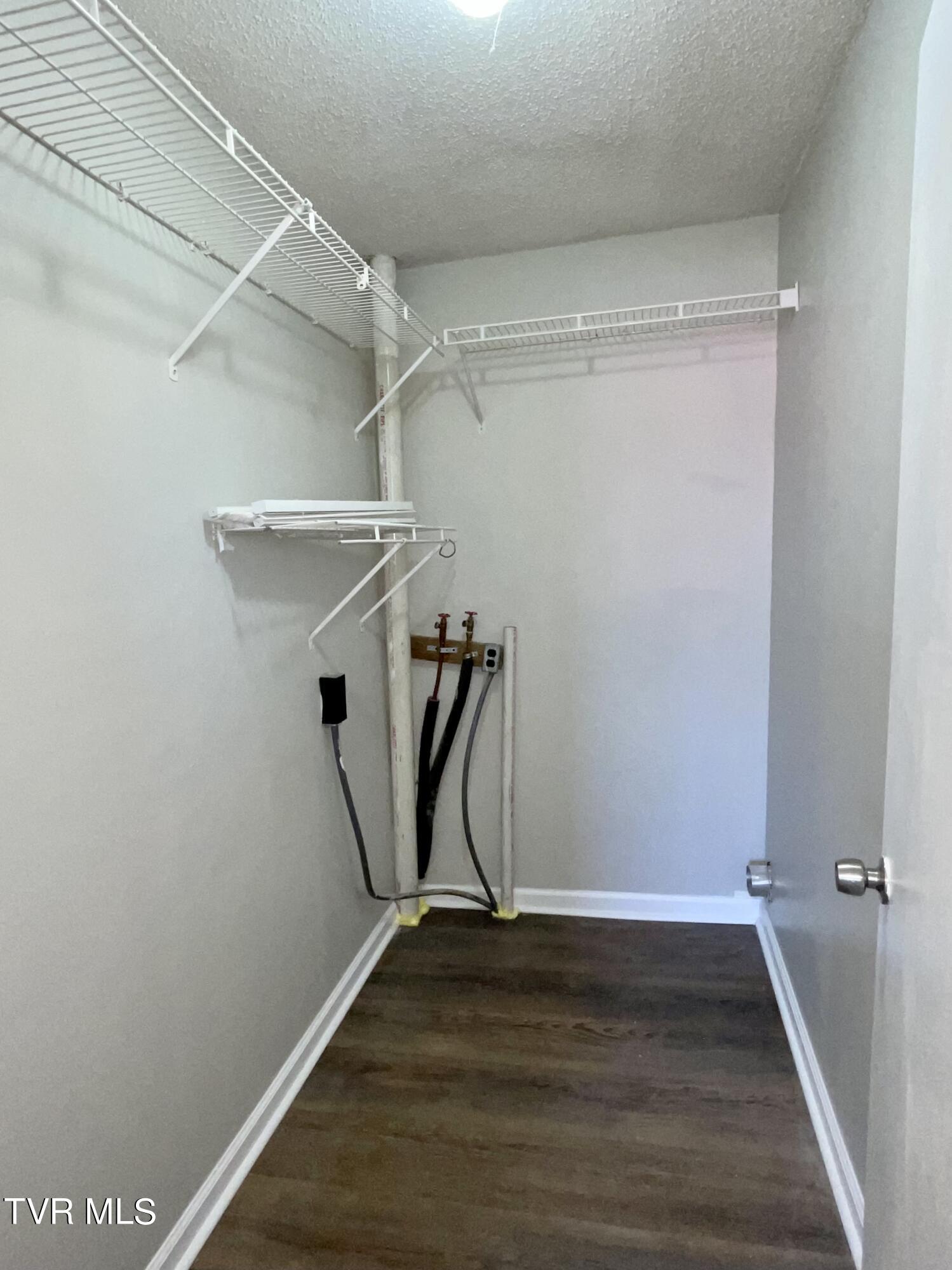 311 Lark Street, Unit B Bristol, TN 37620 - Photo 16 of 21 IMG_E6162