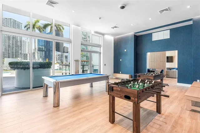 $565,000 | 90 Southwest 3rd Street, Unit 2506, Miami, FL 33130