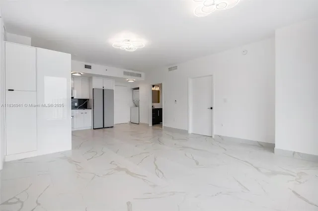 $565,000 | 90 Southwest 3rd Street, Unit 2506, Miami, FL 33130