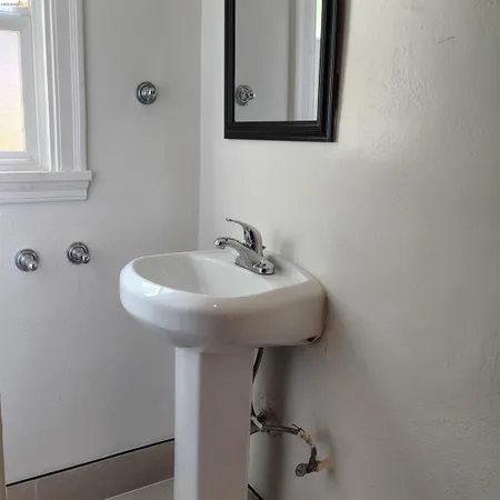 $1,995 | 2684 73rd Avenue, Unit 2, Oakland, CA 94605
