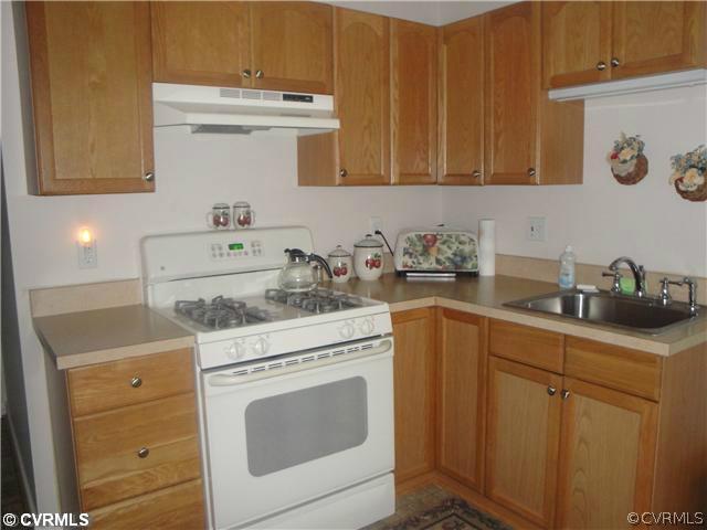 6015 Toe Ink Terrace Quinton, VA 23141 - Photo 11 of 15 Other - Full Kitchen, all appliances including was
