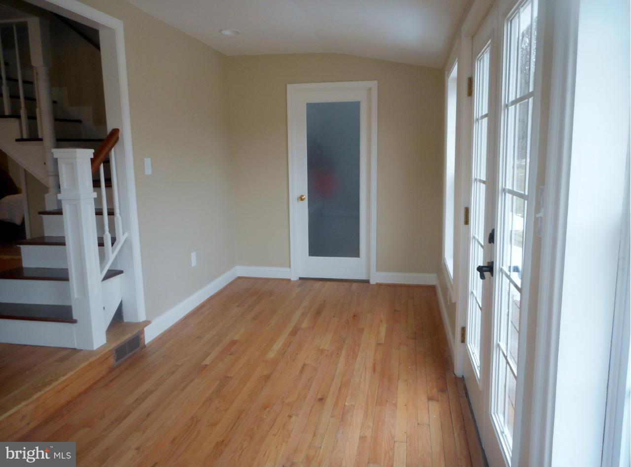 156 Quarry Road Berryville, VA 22611 - Photo 17 of 30 Sun Porch / Breakfast Room /